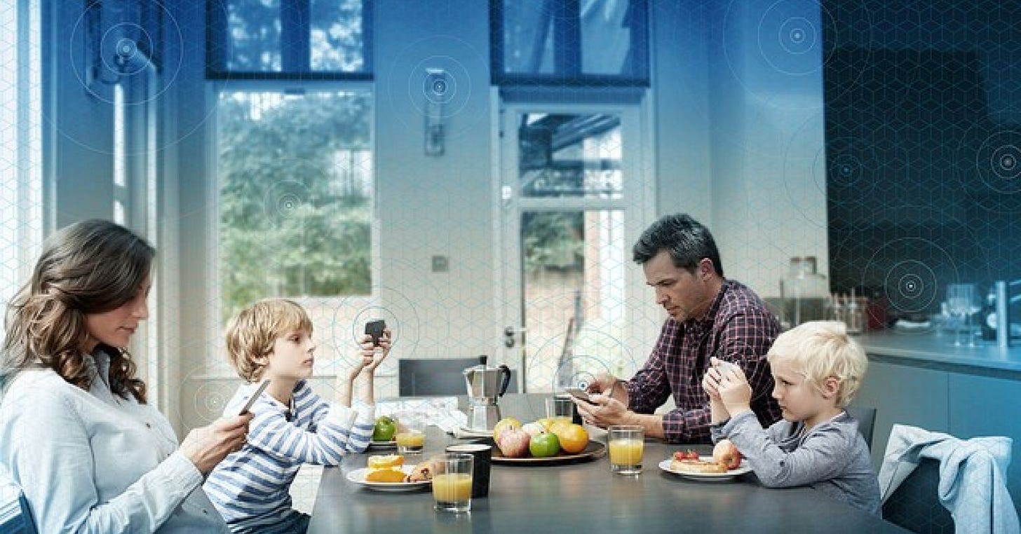 Why Parents Really Need to Put Down Their Phones | Psychology Today