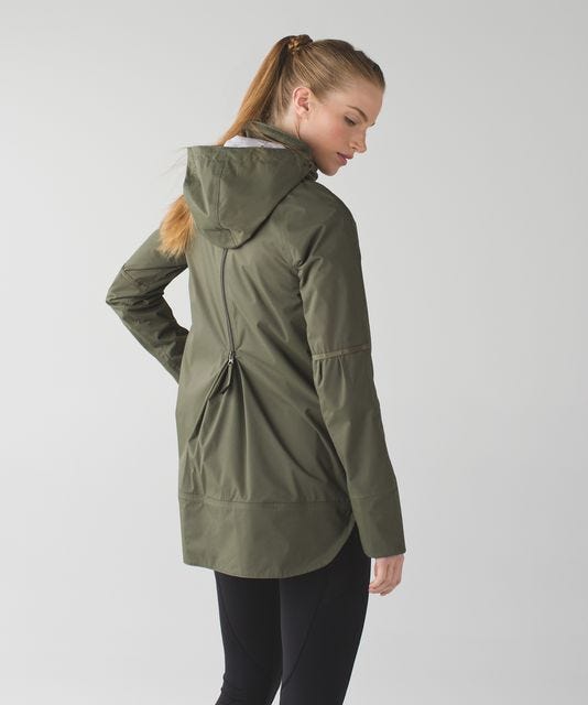 lululemon Fo Drizzle Jacket in Green Back lululemon Fo Drizzle Jacket in Green Back