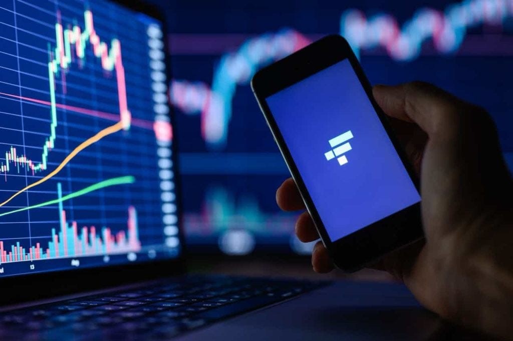 Why is FTX Token crashing? $600 million outflows FTT market cap in a day