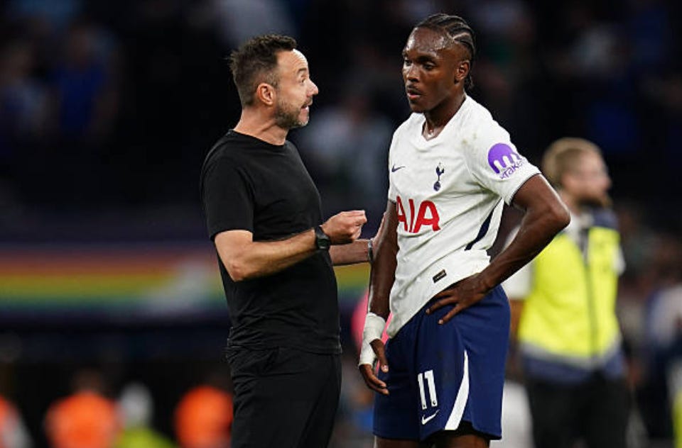Roberto De Zerbi, manager of Tottenham Hotspur, and Mathys Tel of Tottenham Hotspur at full time during the Premier League match between Tottenham Hotspur and Everton at Tottenham Hotspur Stadium in London, United Kingdom, on September 12, 2026. (Photo by Harvey Murphy/News Images/NurPhoto via Getty Images)