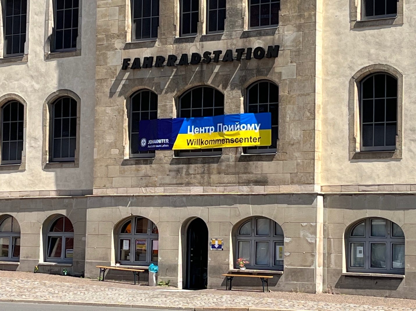 A building with a sign on the front
AI-generated content may be incorrect. A building with a sign on the front
AI-generated content may be incorrect.