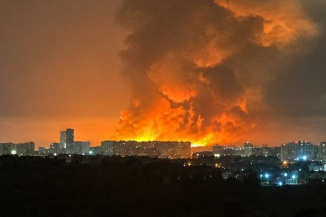 Kiev Burns As Russian Missiles Fly Freely - No PATRIOT Missiles To Intercept Them