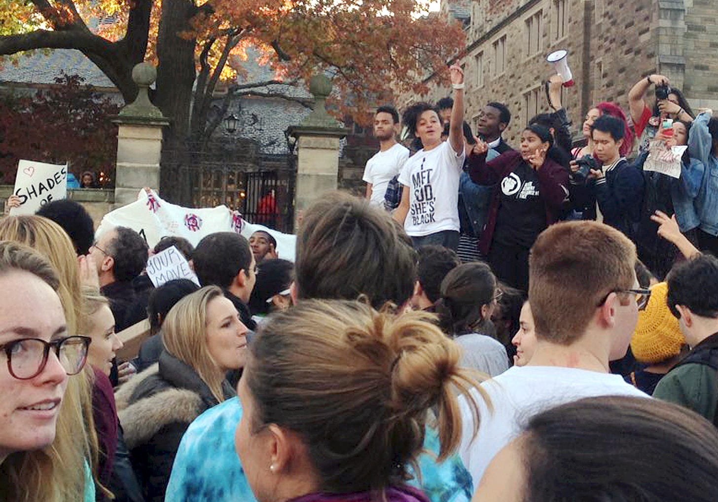 The Allegations of Racism at Yale That Culminated in Over 1,000 ...