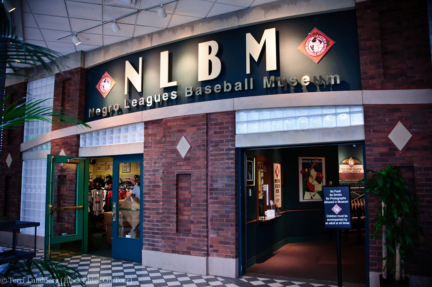 Negro-Leagues-Baseball-Museum-Signage.jpg