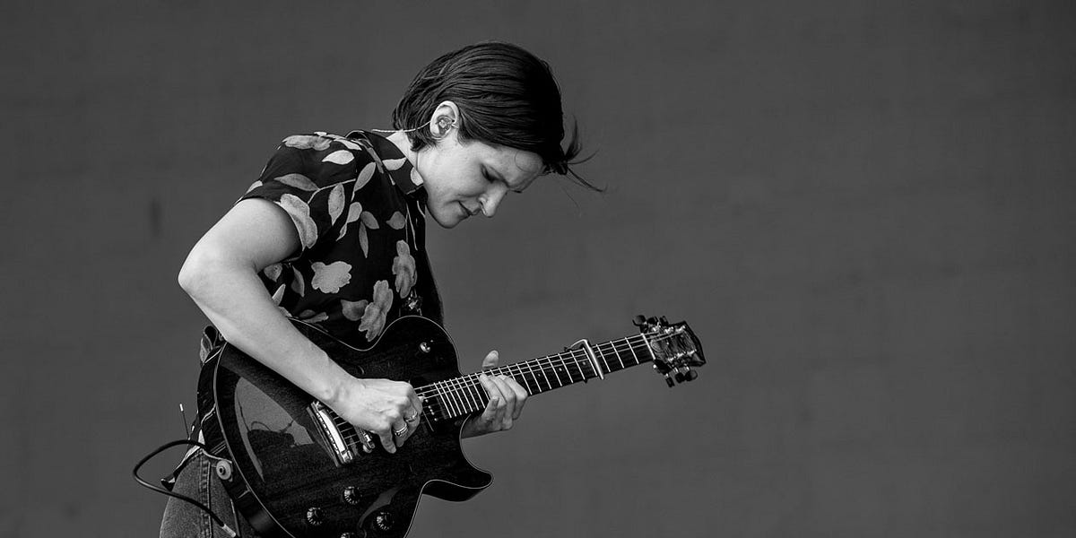 Adrianne Lenker - Flow State