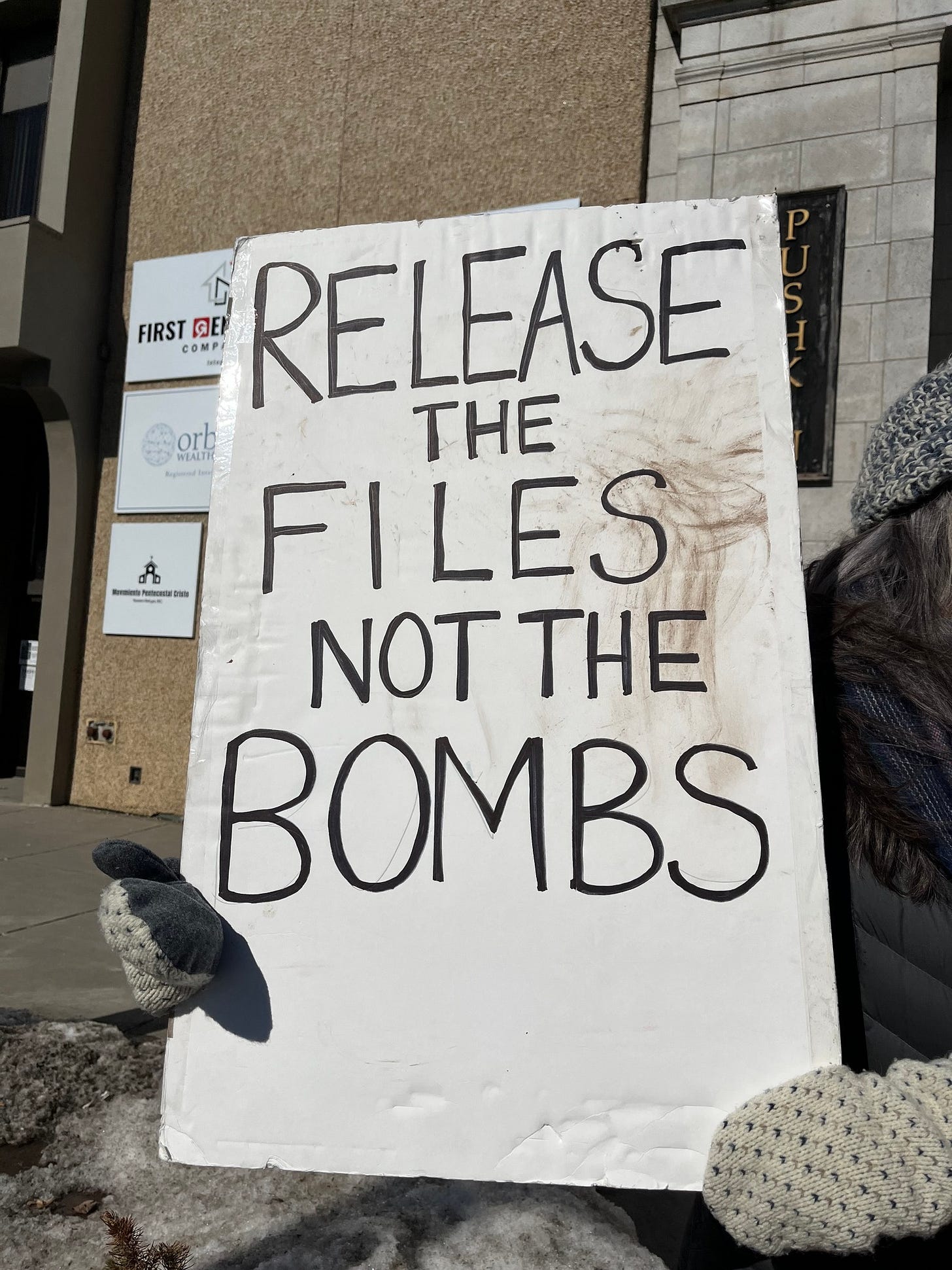 May be an image of text that says 'CoG Rigleelt FIRST FIRSTE COM COMPI QEP ر RELEASE orb THE FILES NOT NOTTHE THE BOMBS A . Mtel' May be an image of text that says 'CoG Rigleelt FIRST FIRSTE COM COMPI QEP ر RELEASE orb THE FILES NOT NOTTHE THE BOMBS A . Mtel'
