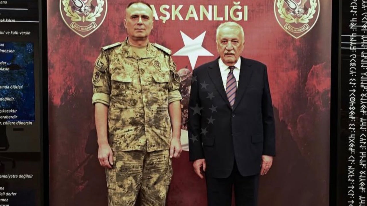 Mehmet Ağar'ın ilginç ziyaretleri sürüyor: Özel Harekat Başkanlığı'na gitti! Mehmet Ağar'ın ilginç ziyaretleri sürüyor: Özel Harekat Başkanlığı'na gitti!