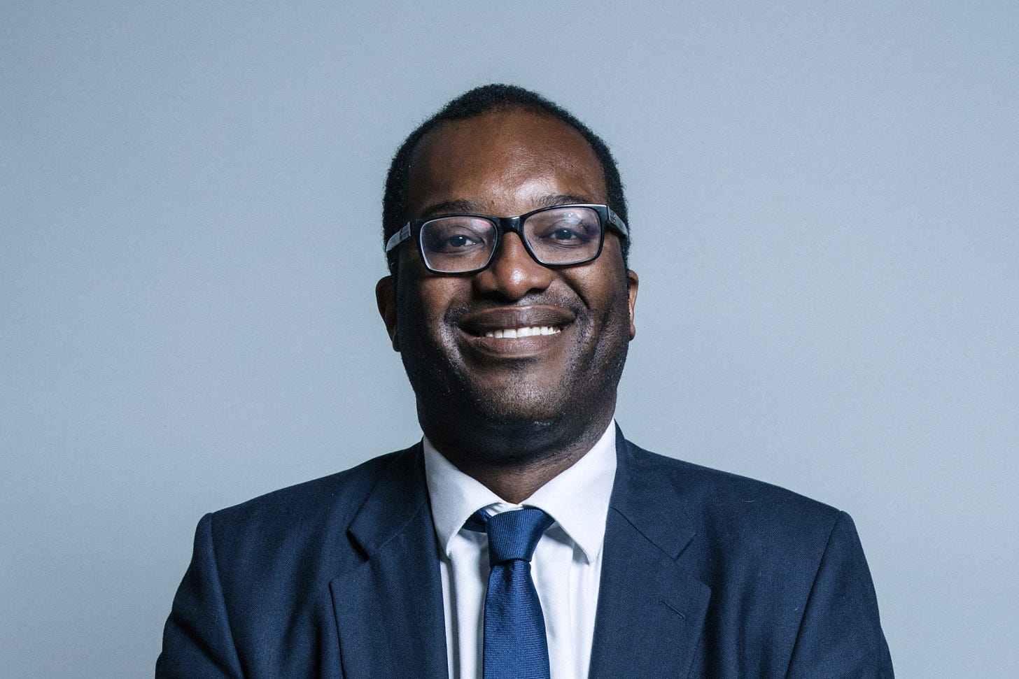File:Official portrait of Kwasi Kwarteng crop 1.jpg - Wikimedia Commons