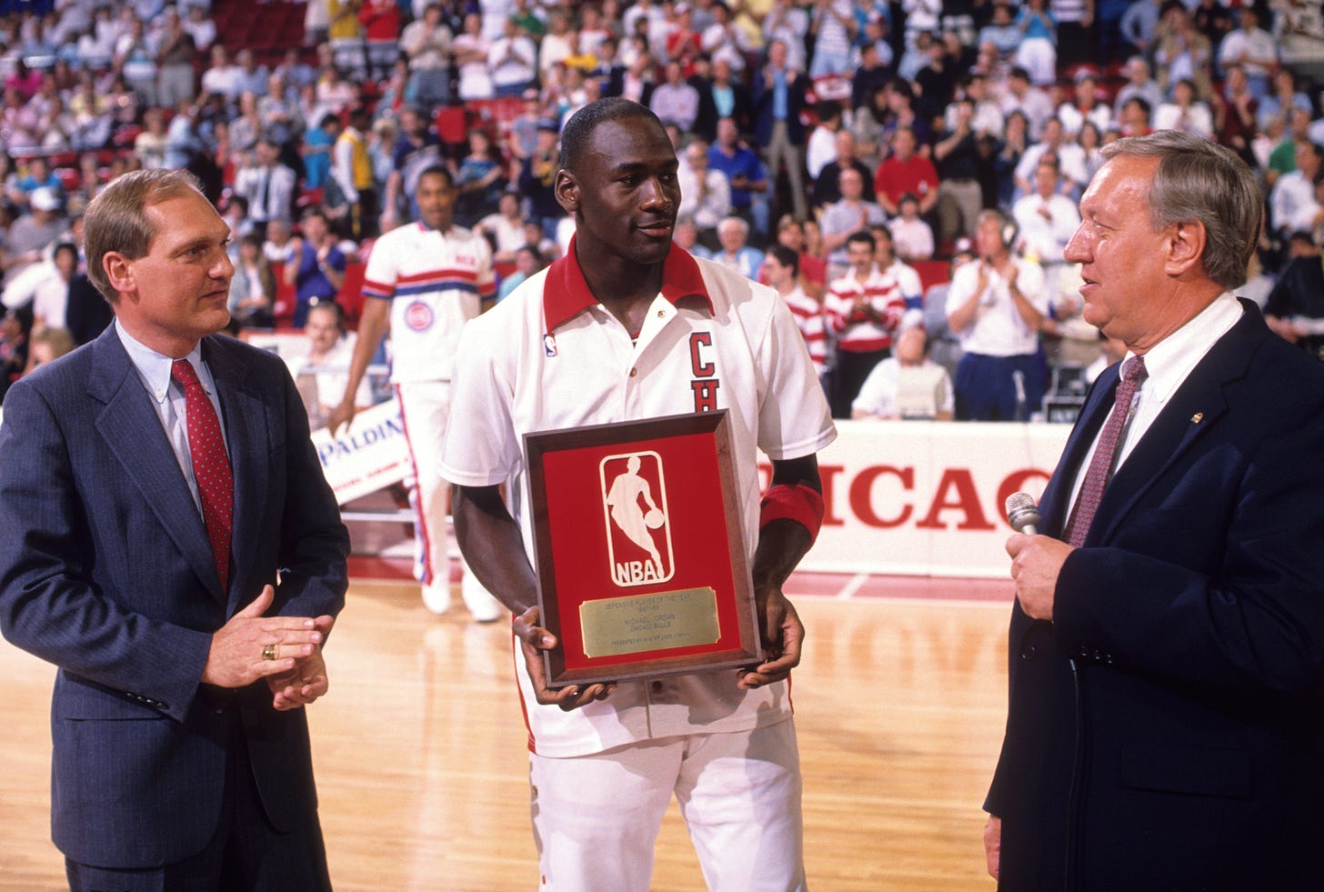 Is Michael Jordan's 1987-88 DPOY justified? New report claims Bulls  legend's stats were falsified
