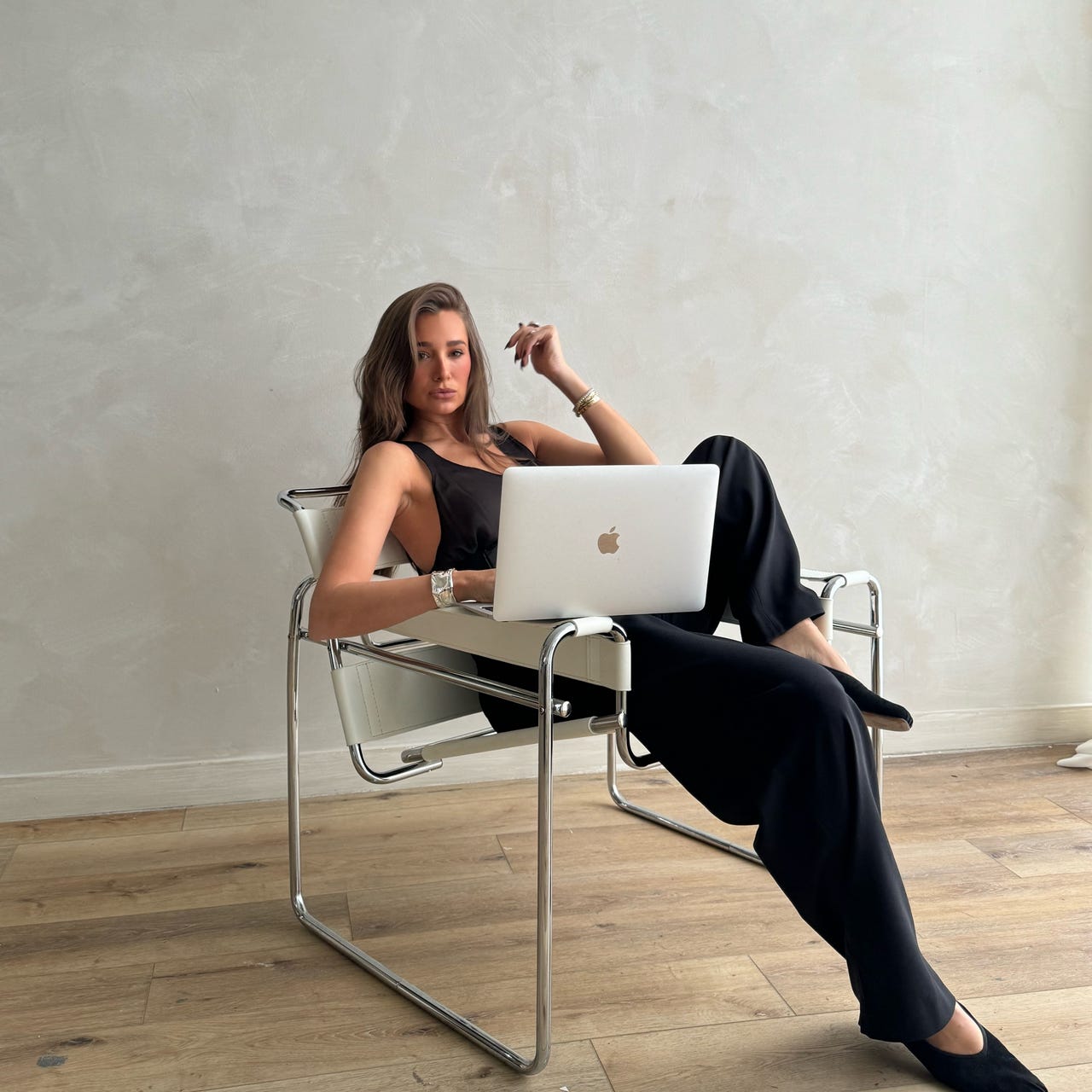 WeWoreWhat's Substack logo