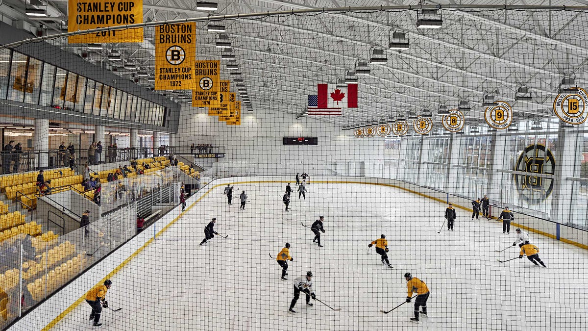 Warriors in Boston to take on Stonehill