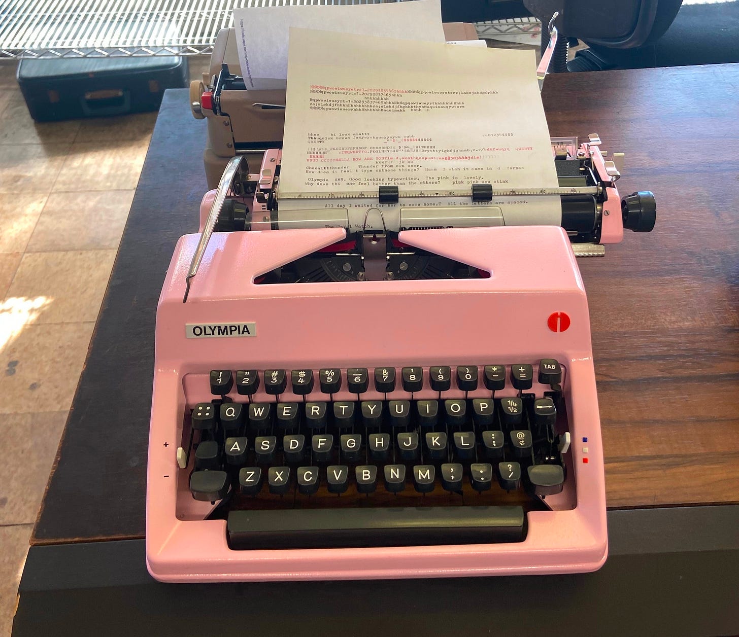 Pink Olympia typewriter Pink Olympia typewriter