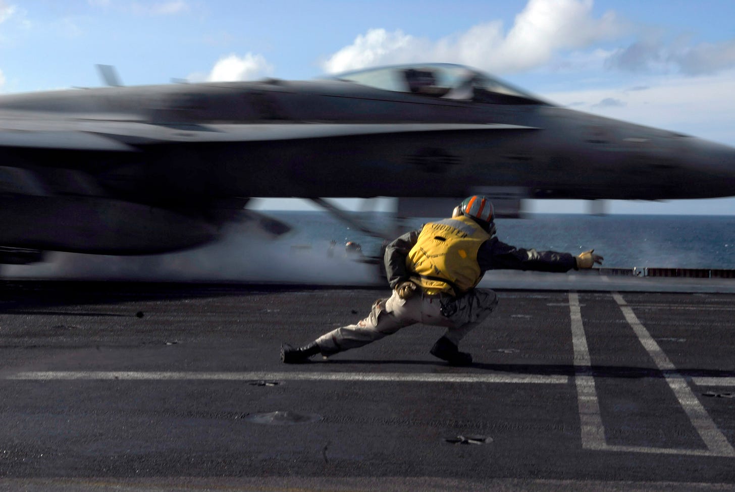 File:F-18 launch from carrier.jpg - Wikimedia Commons