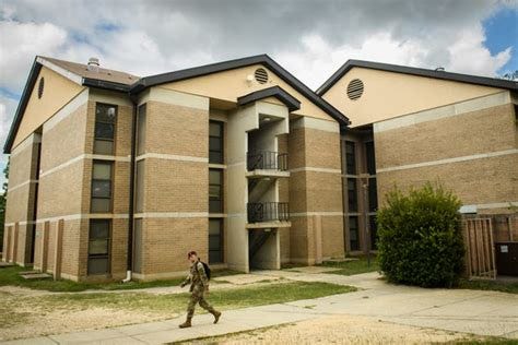 Fort Bragg shows barracks that more than 1,100 soldiers are moving from