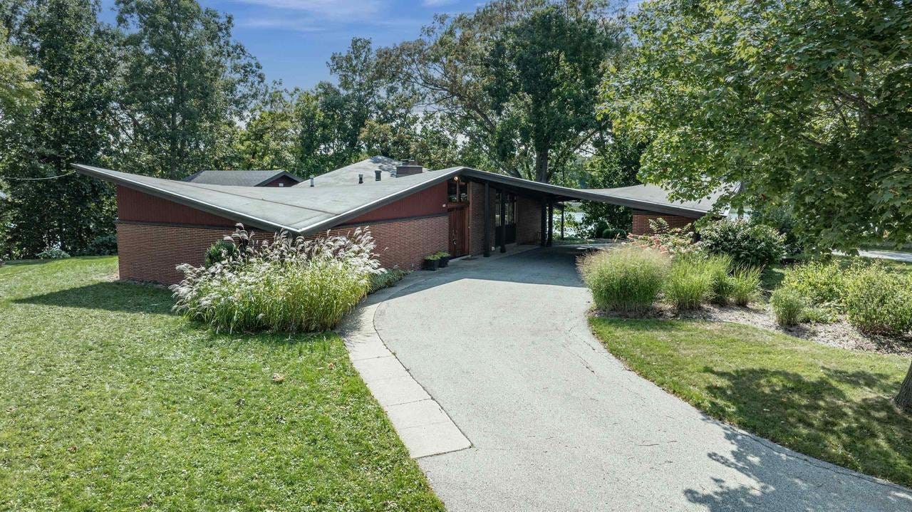 Riverfront in Appleton, WI - $575,000