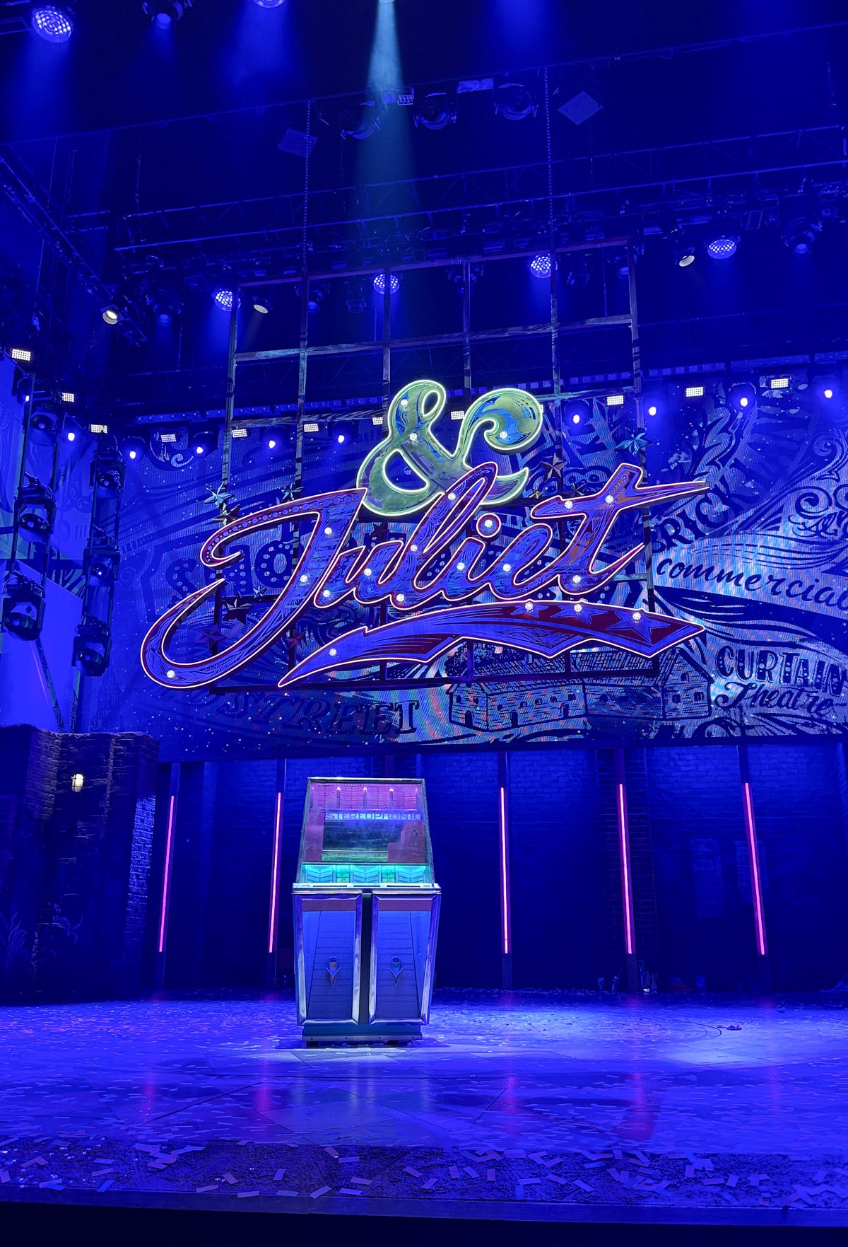 & Juliet stage