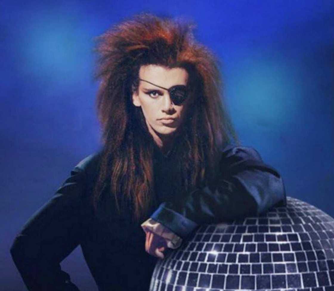 Peter Burns Mort De Quoi: Pete Burns Femme - XLYIJJ