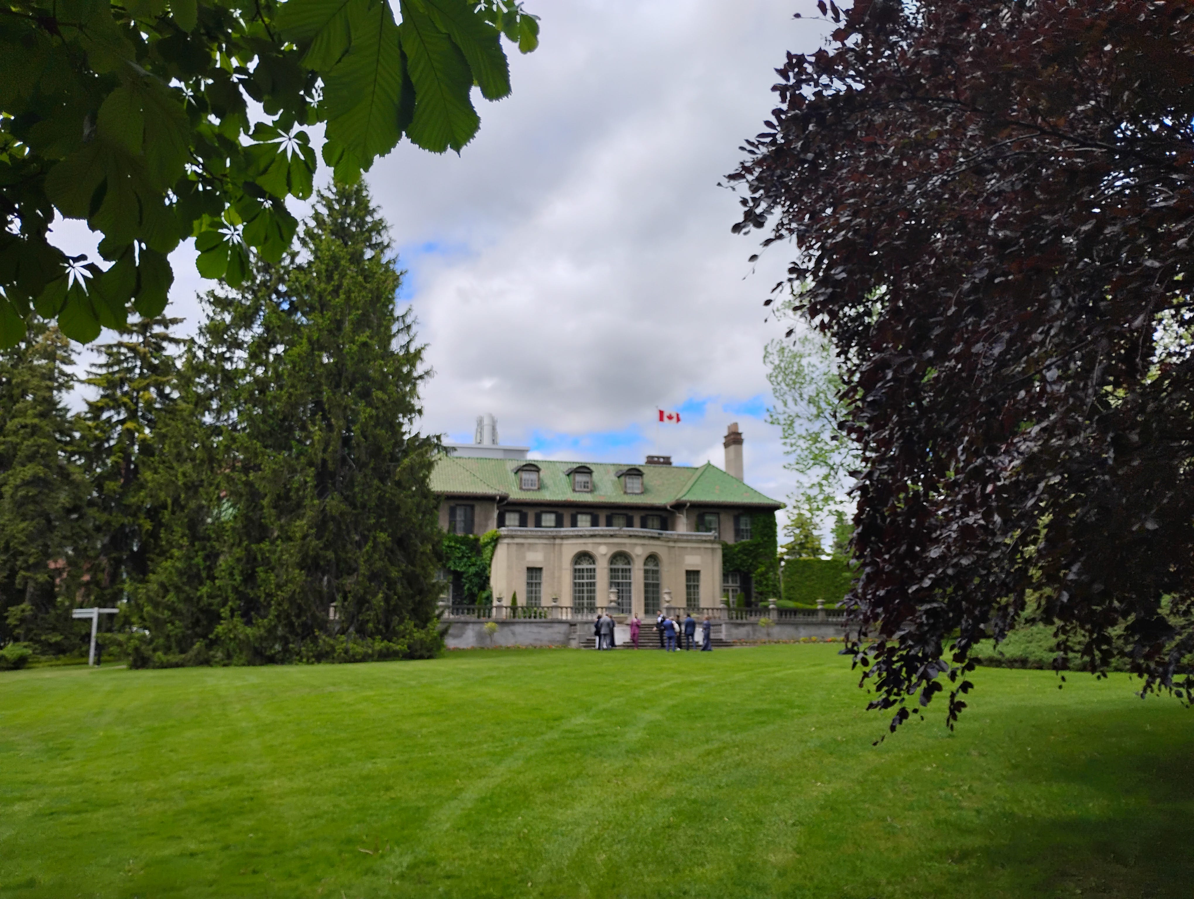 Hidden local gems you should be exploring this summer – Parkwood Estate in  Oshawa, ON | Teacups and Things, image size:4080x3072