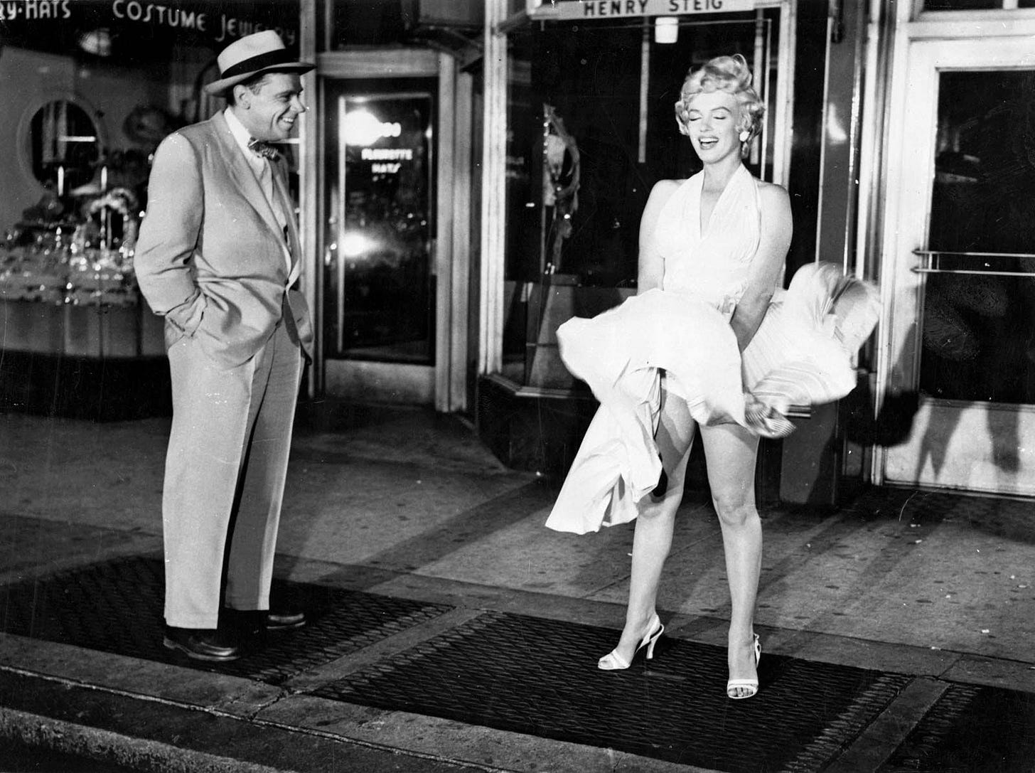 The Seven Year Itch | Romantic Comedy, Marilyn Monroe, Billy ...