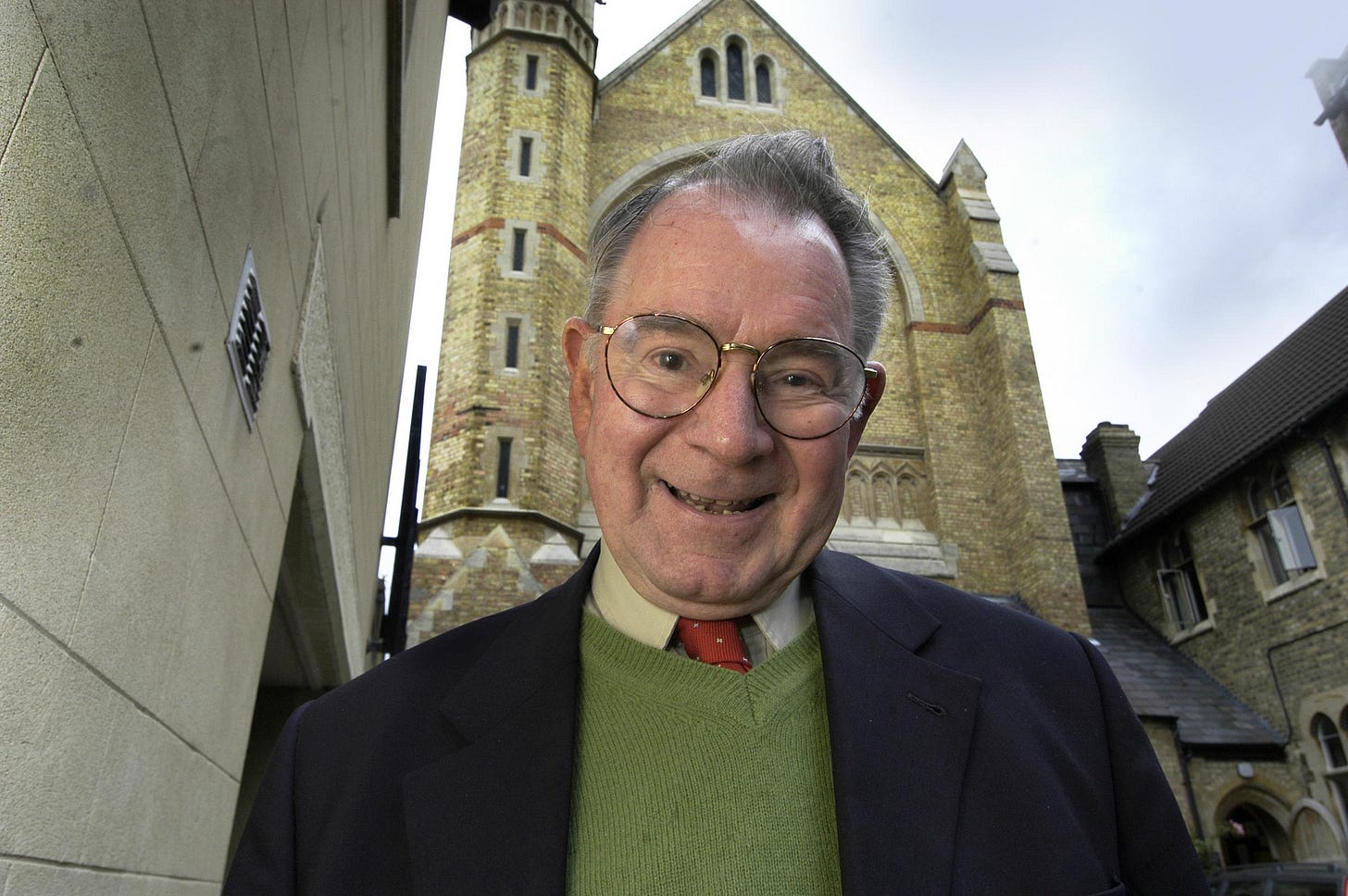 Photo: Walter Hooper (Oxford Mail: https://www.oxfordmail.co.uk/resources/images/12121630.jpg?display=1&htype=0&type=responsive-gallery)