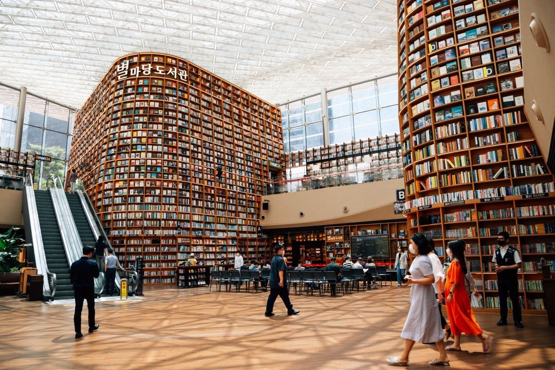 Public Library inside Shinsegae Mall in the heart of Seoul