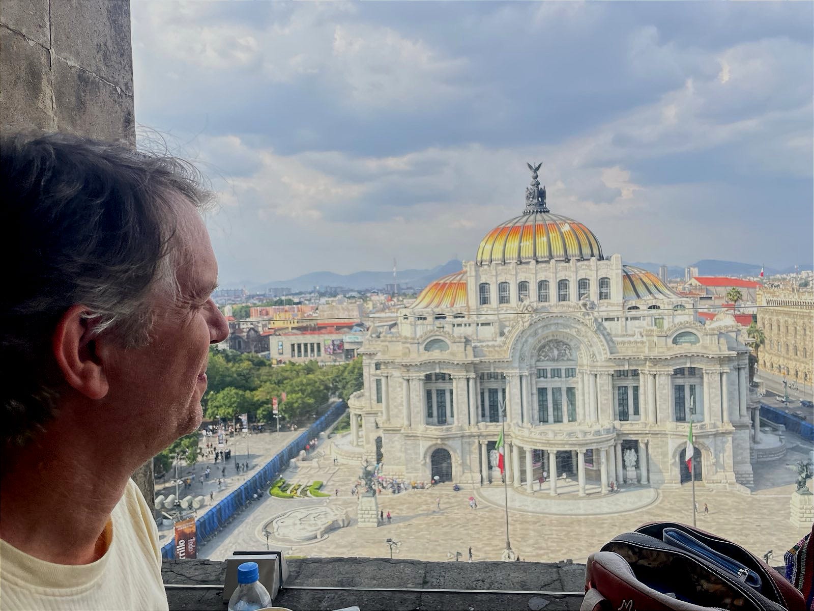 Credit: Aura Castro - Jak looking out over the Palacio de Bellas Artes in CDMX
