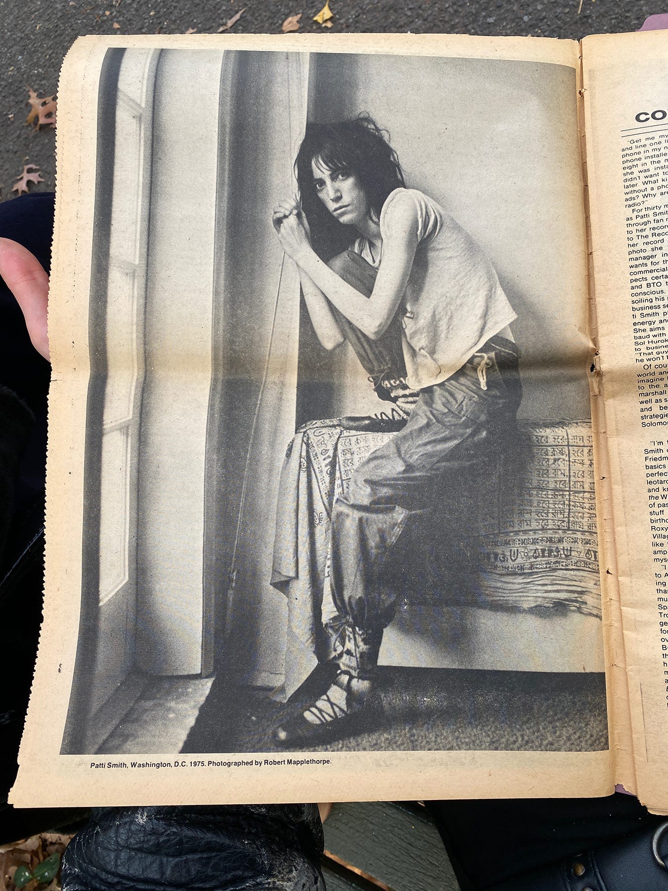 Hands on with a 1976 copy of New York Rocker with Patti Smith on