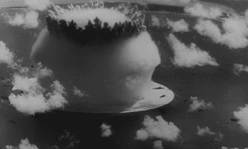 nuclear-atom-bomg-explosion-animated-gif-6.gif (500×300)