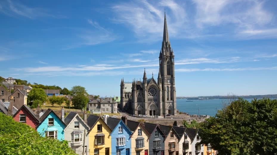 Ireland rounds out the top 3 most peaceful countries in the world.