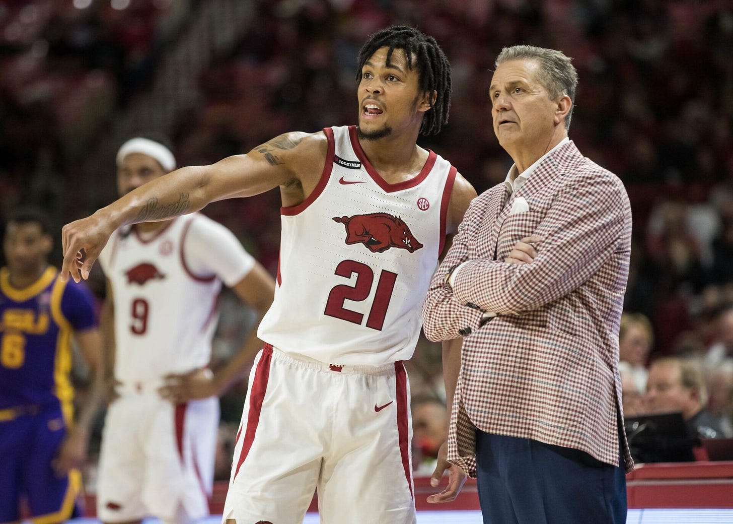John Calipari Under Scrutiny as Expert Says D.J. Wagner Must Play Second  Fiddle to Save Arkansas