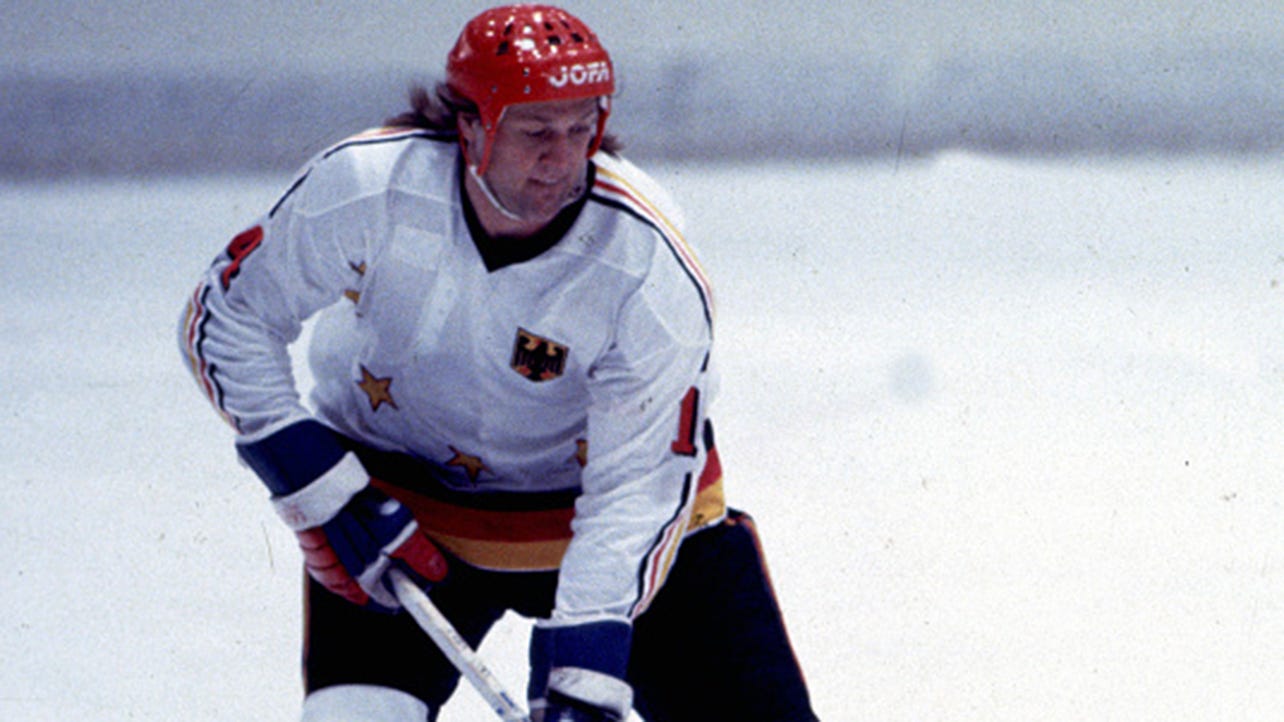 Kuhnhackl Continues Father's Impressive Hockey Legacy