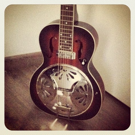 Picture of the Dobro with the magnetic pickup