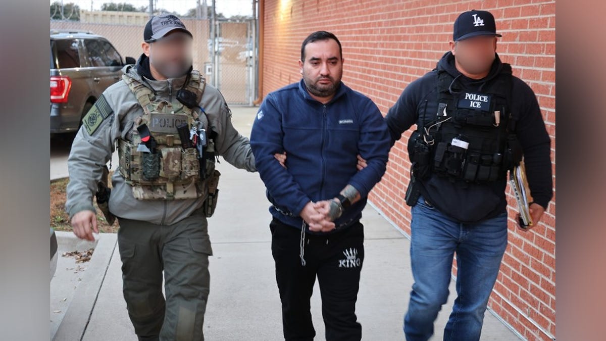 ICE arrests illegal immigrant wanted for Guatemala murder | Fox News