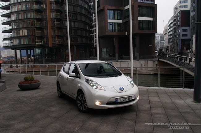 nissan-leaf 2013