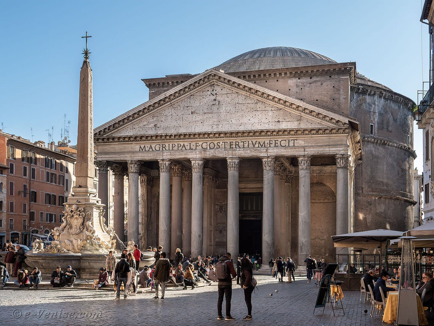 Basilique du Panthéon à Rome en Italie, le Panthéon romain