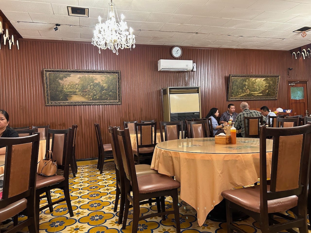 Dining room at TipTop Restaurant Dining room at TipTop Restaurant