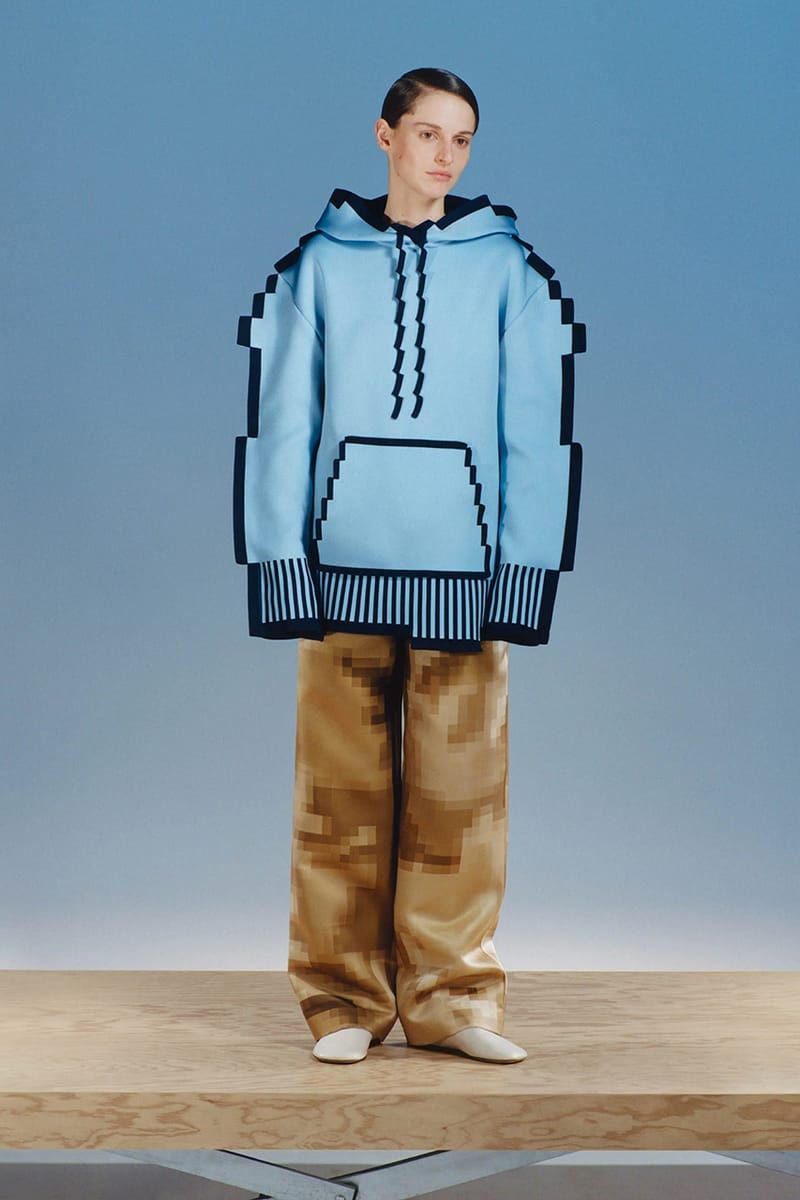 LOEWE Spring Summer 2023 SS23 Pixel Capsule Jonathan Anderson Jules Moskovtchenko jules.jpeg 