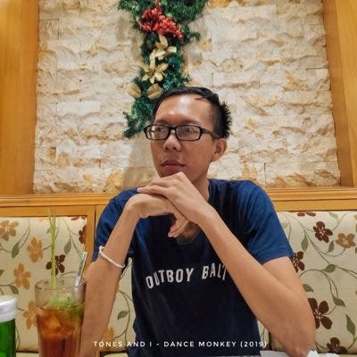 Substack profile picture for @satria