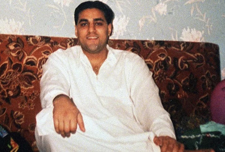 Tuomio koski suunnitelmia pommittaa Britannian konsulaattia Adenissa, anglikaanista kirkkoa ja sveitsiläisen omistamaa hotellia - osana hänen islamistista ja länsivastaista ideologiaa sharia-lain puolesta. Tuomio koski suunnitelmia pommittaa Britannian konsulaattia Adenissa, anglikaanista kirkkoa ja sveitsiläisen omistamaa hotellia - osana hänen islamistista ja länsivastaista ideologiaa sharia-lain puolesta.