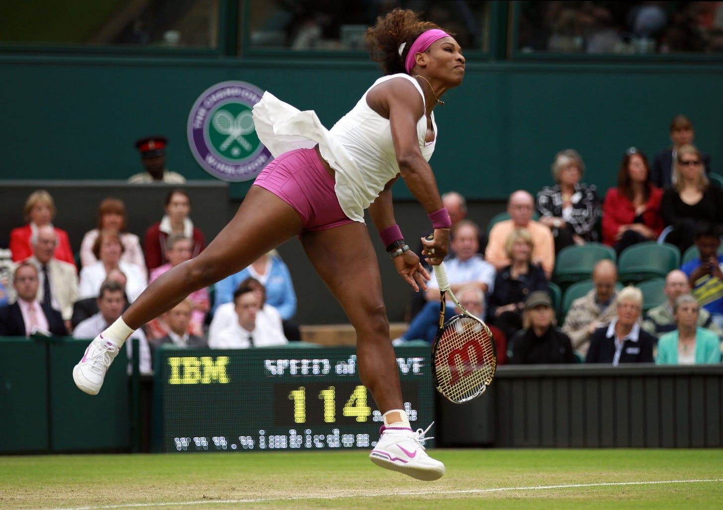 https://static01.nyt.com/images/2012/07/04/sports/SERENA/SERENA-superJumbo.jpg?quality=90&auto=webp