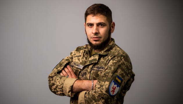 Call sign “Trump”: Surrender Donbas? But how then will you look into the eyes of children of the soldiers who fought and died there? 