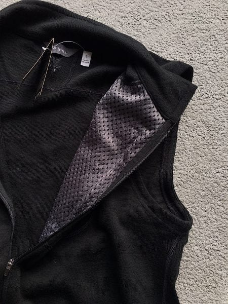 Zip pocket inside Zip pocket inside