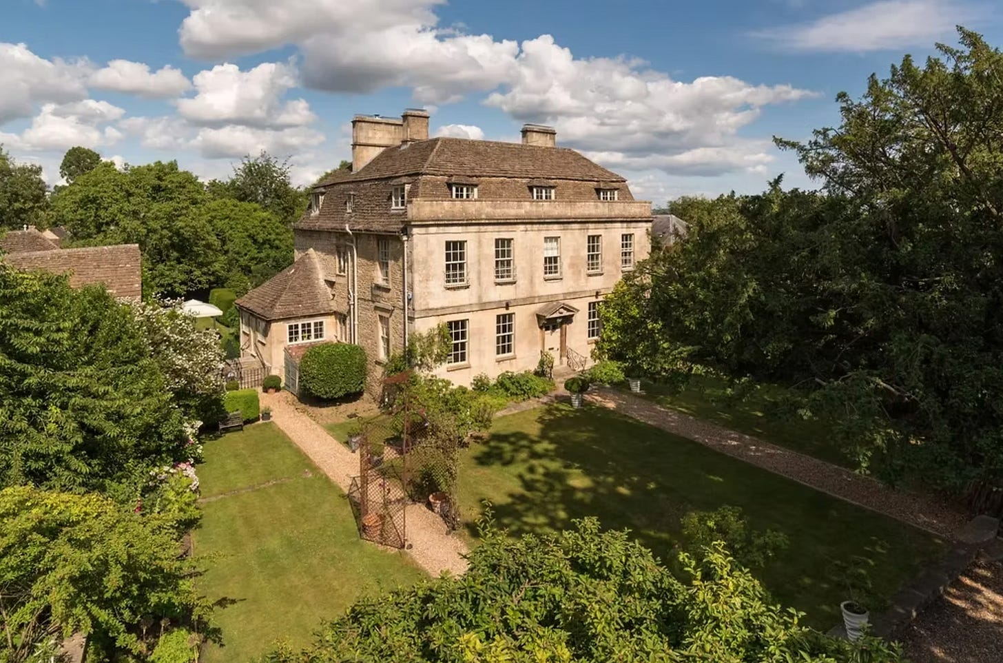 Grade II Listed Georgian House, Wiltshire 