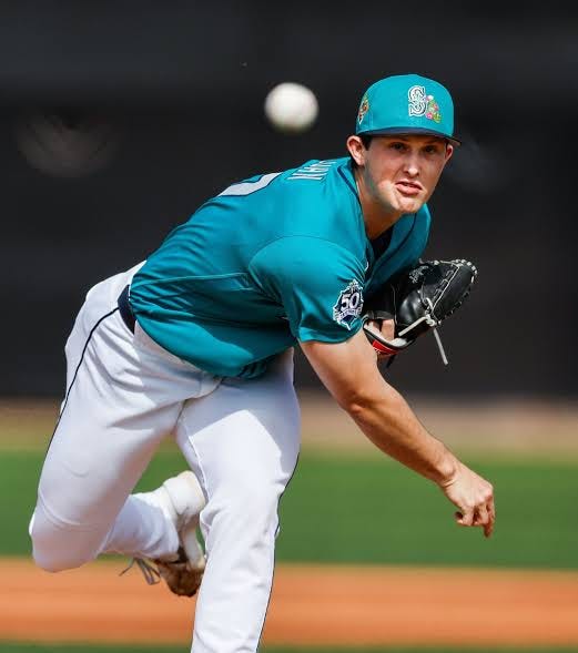 Mariners prospect Ryan Sloan dominant in perfect start for Arkansas | The Seattle Times