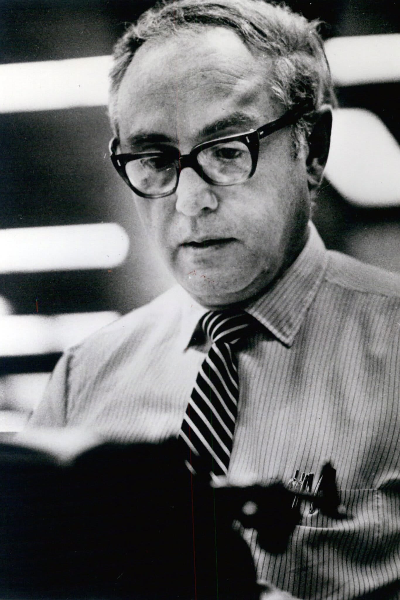 Morton Mintz, Muckraking Crusader for Consumers, Dies at 103 - The New ...