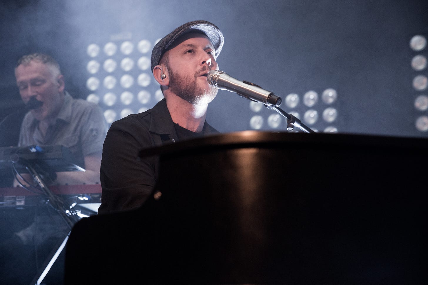 Matt Simons - Wikipedia