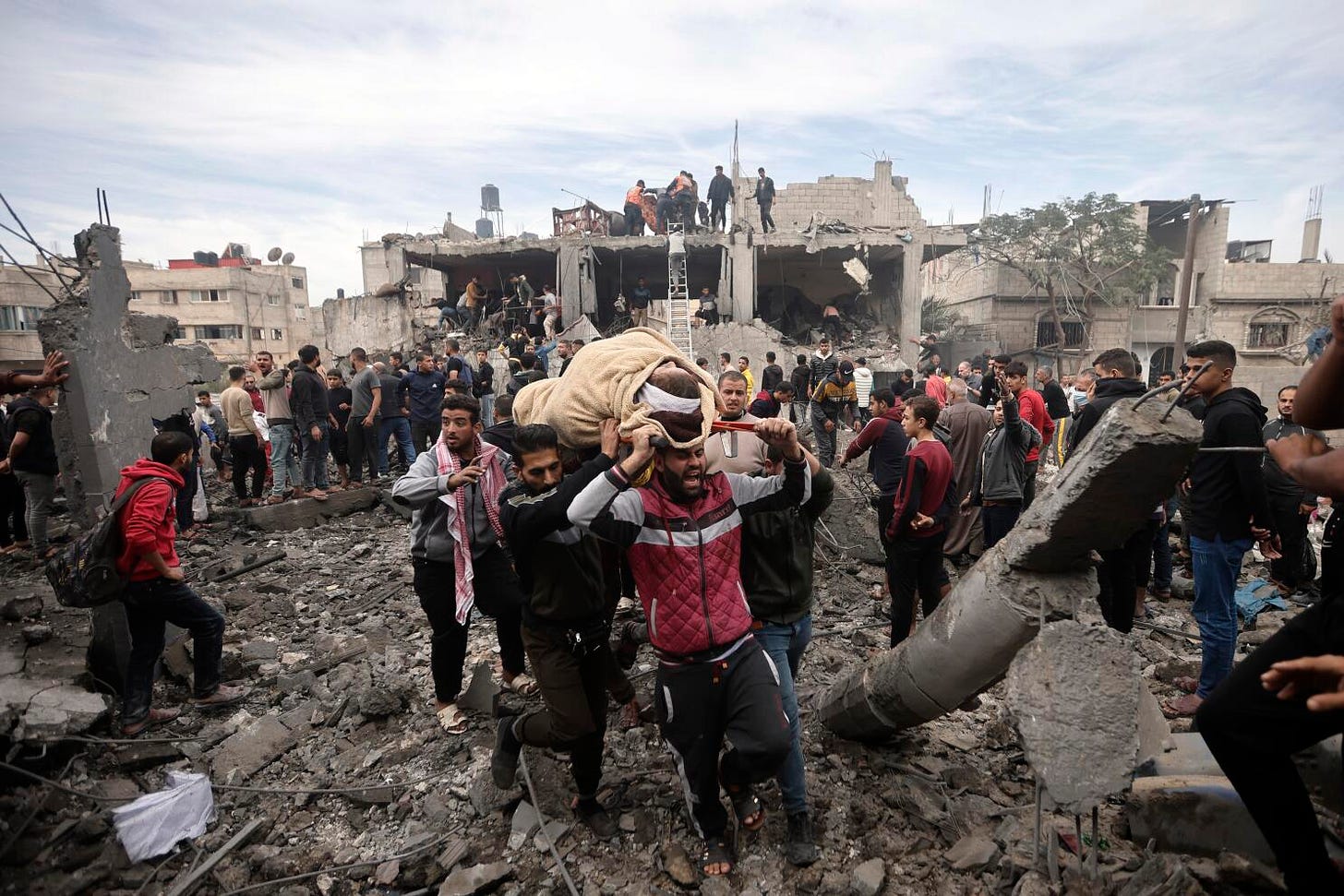 How humanitarian aid in Gaza is being used as an instrument of war - Los Angeles Times How humanitarian aid in Gaza is being used as an instrument of war - Los Angeles Times