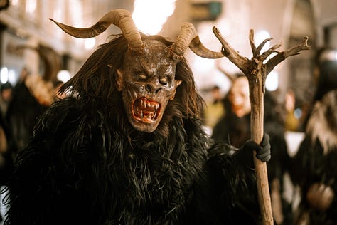 Foto Krampus: Markus Kohlmayr, Foto Zirkus: Kei Yamada