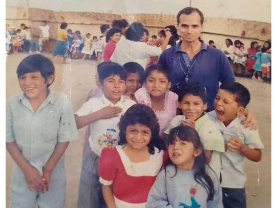 Robert Prevost, missionario e Papa secondo il cuore di Dio · CATT Robert Prevost, missionario e Papa secondo il cuore di Dio · CATT