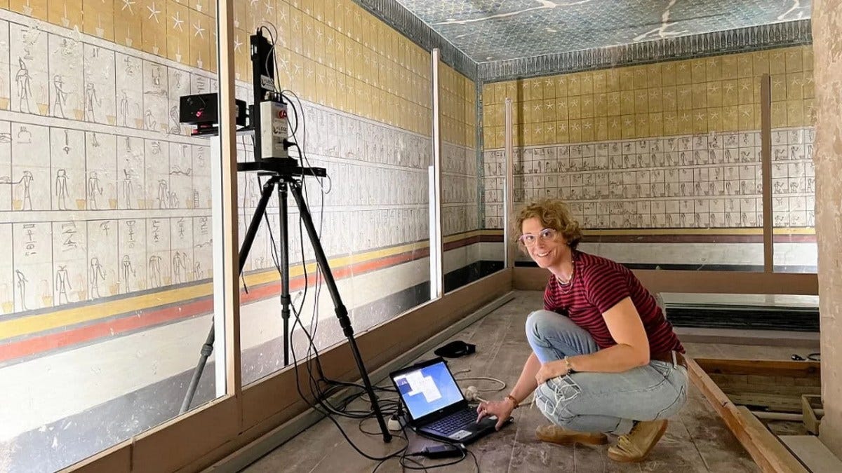 Analysis of the paintings in the tomb of Thutmose III